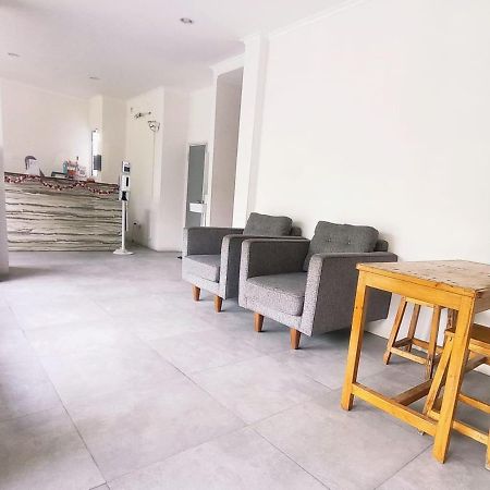 NYENYAK MRT Lebak Bulus Simatupang Hotel Jakarta Bagian luar foto